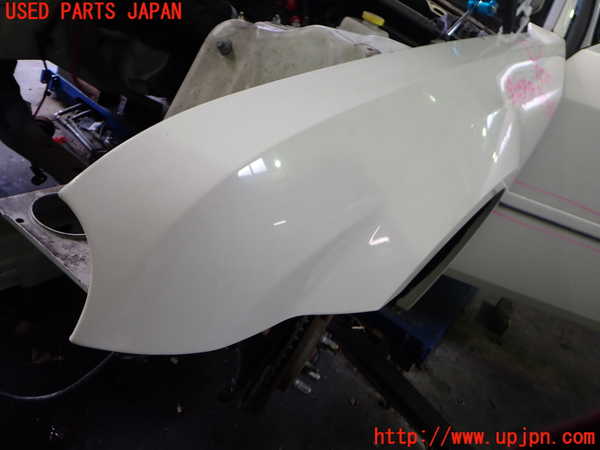 2UPJ-9232571082]クライスラー・300C(LX57-)左前フェンダー 中古_3