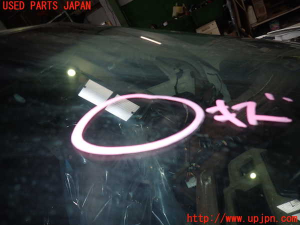 2UPJ-9232571195]クライスラー・300C(LX57-)フロントガラス 中古 XYG M-853_2