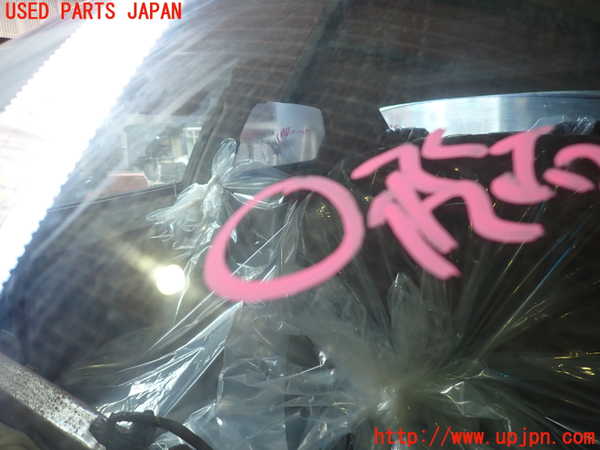 2UPJ-9232571195]クライスラー・300C(LX57-)フロントガラス 中古 XYG M-853_4