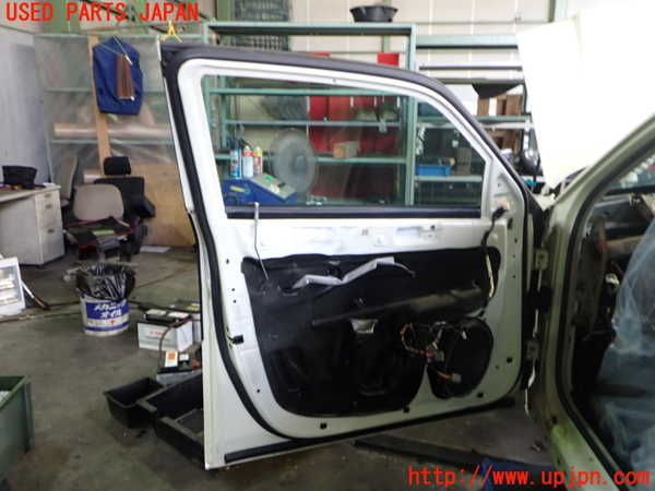 2UPJ-9232571260]クライスラー・300C(LX57-)左前ドア 中古 PPG M505 43R-000263_4