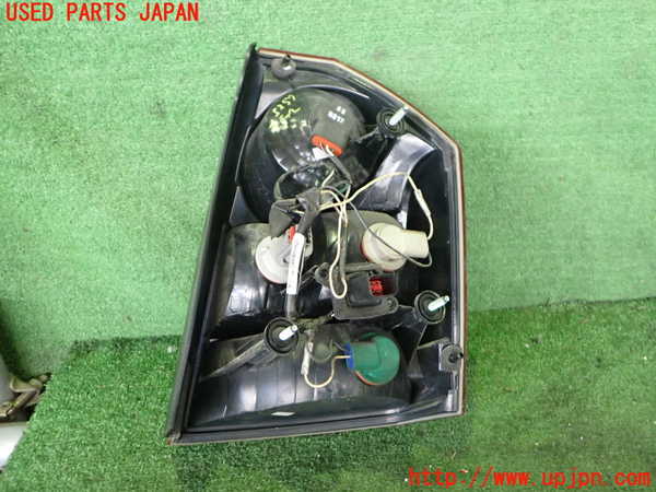 2UPJ-9232571536]クライスラー・300C(LX57-)左テールランプ 中古_3