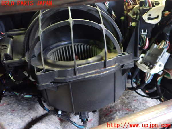 2UPJ-9232576081]クライスラー・300C(LX57-)エバポレーター1 中古_4