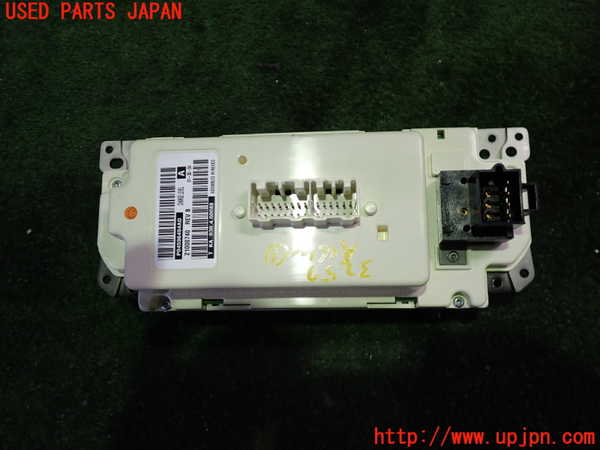 2UPJ-9232576066]クライスラー・300C(LX57-)エアコンスイッチ1 中古_2