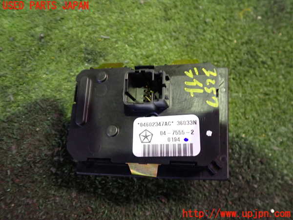 2UPJ-9232576285]クライスラー・300C(LX57-)ライトスイッチ 中古_2