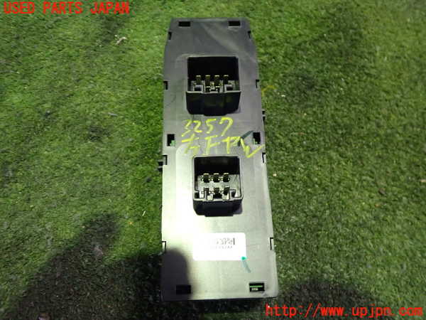 2UPJ-9232576245]クライスラー・300C(LX57-)左前パワーウィンドウスイッチ 中古_2