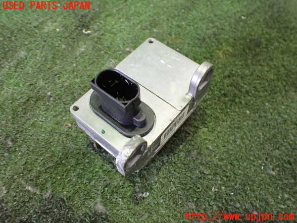 2UPJ-9232576146]クライスラー・300C(LX57-)コンピューター1(ヨーレートセンサー) 中古_2