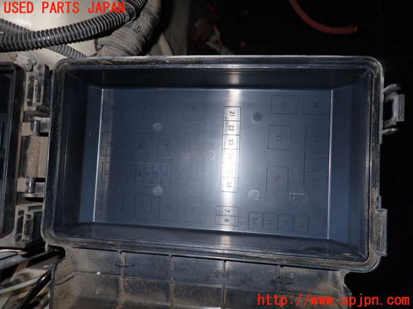 2UPJ-9232576741]クライスラー・300C(LX57-)ヒューズボックス1 中古_2