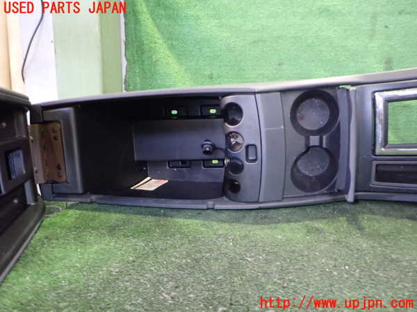2UPJ-9232577540]クライスラー・300C(LX57-)センターコンソール 中古_4