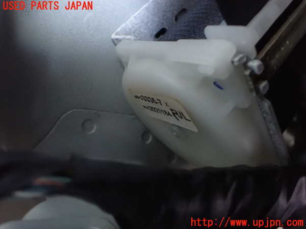 2UPJ-9232577185]クライスラー・300C(LX57-)左2列目シートベルト 中古_2