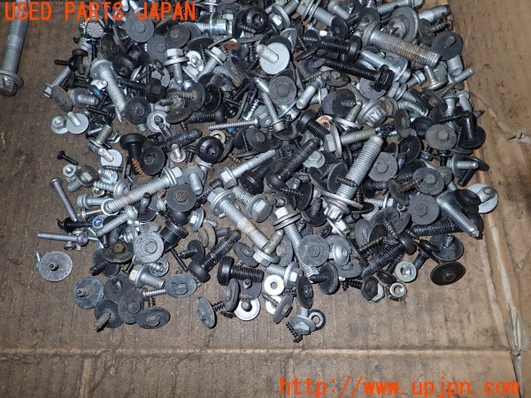 3UPJ=9232580720]BMW 535i(FR35 F10)ネジ・ナット・ステー類 セット ジャンク_5