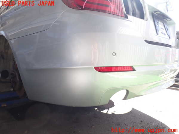 2UPJ-9232581610]BMW 535i(FR35)リアバンパー 中古_3