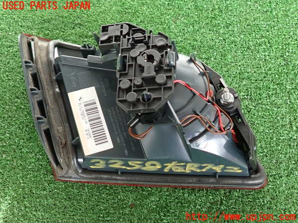 2UPJ-9232581550]BMW 535i(FR35)右リアフィニッシャー 中古_2