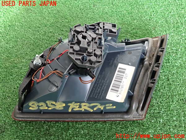 2UPJ-9232581552]BMW 535i(FR35)左リアフィニッシャー 中古_2