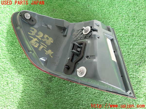 2UPJ-9232581530]BMW 535i(FR35)右テールランプ 中古_2