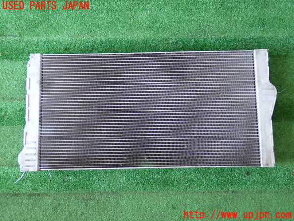 2UPJ-9232582321]BMW 535i(FR35)ラジエーター1 中古_2