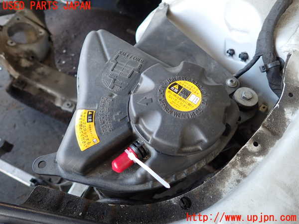 2UPJ-9232582410]BMW 535i(FR35)ラジエータータンク 中古_2