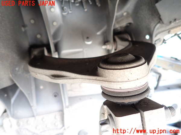 2UPJ-9232585126]BMW 535i(FR35)右フロントアッパーアーム1 中古_2