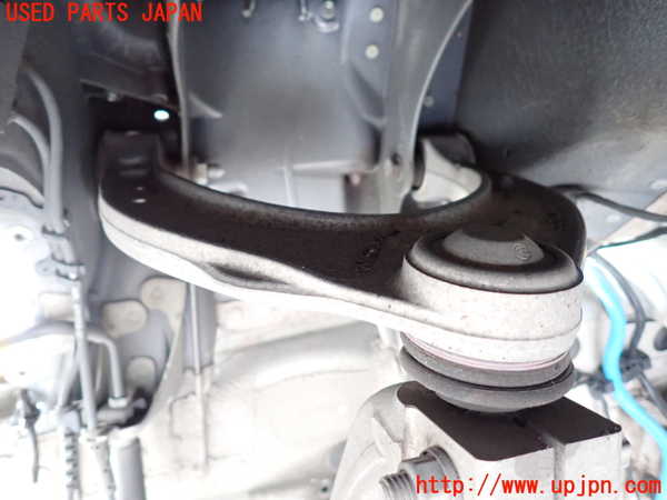 2UPJ-9232585136]BMW 535i(FR35)左フロントアッパーアーム1 中古_2