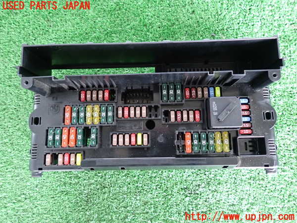 2UPJ-9232586741]BMW 535i(FR35)ヒューズボックス1 中古_3