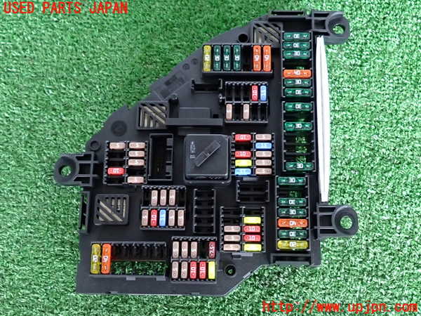 2UPJ-9232586742]BMW 535i(FR35)ヒューズボックス2 中古_3