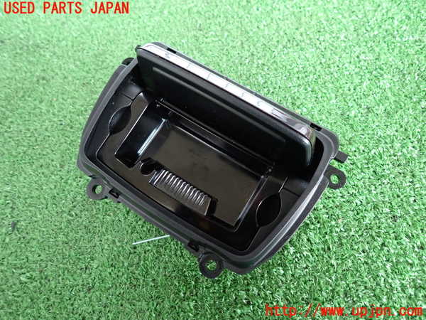 2UPJ-9232587821]BMW 535i(FR35)灰皿1 中古_2