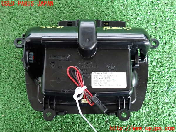 2UPJ-9232587821]BMW 535i(FR35)灰皿1 中古_3