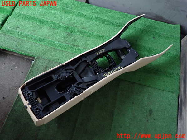 2UPJ-9232587540]BMW 535i(FR35)センターコンソール 中古_5