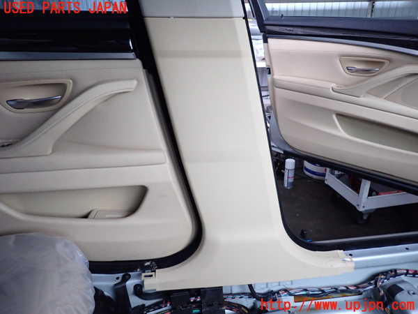 2UPJ-9232587670]BMW 535i(FR35)左センターピラートリム 中古_3