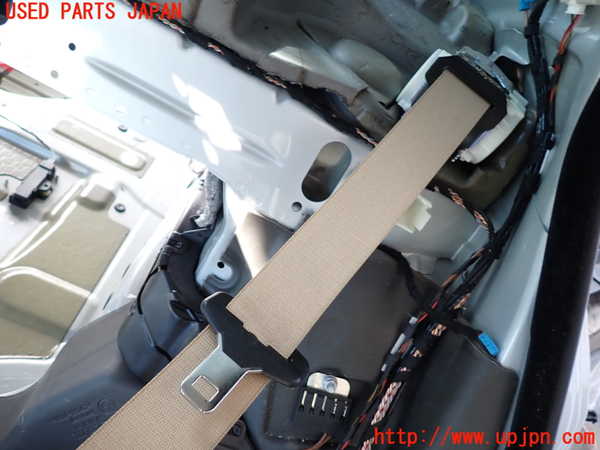 2UPJ-9232587185]BMW 535i(FR35)左2列目シートベルト 中古_2