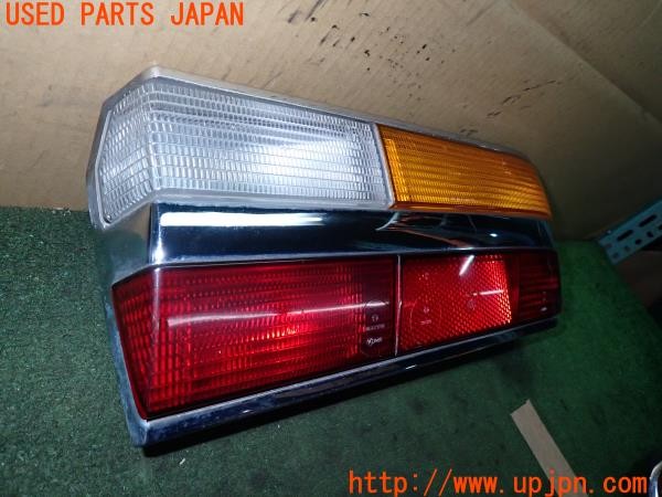 3UPJ=9232590033]BMW 520i(E28)純正 1366770R 右テールランプ 中古_2