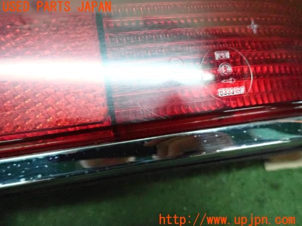 3UPJ=9232590033]BMW 520i(E28)純正 1366770R 右テールランプ 中古_4