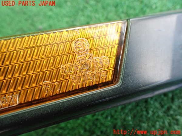 2UPJ-9232591160]BMW 520i (E28)(不明)右ウィンカーレンズ 中古_3