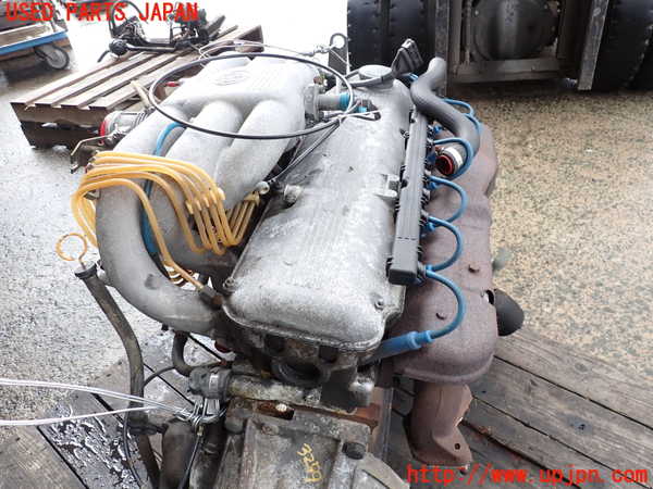 2UPJ-9232592010]BMW 520i (E28)(不明)エンジン M20B20KE 中古_2