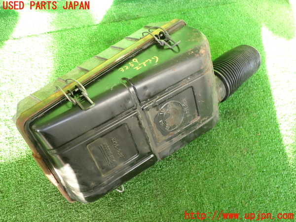 2UPJ-9232592560]BMW 520i (E28)(不明)エアクリーナーボックス 中古_2