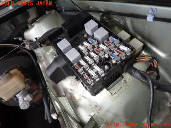 2UPJ-9232596741]BMW 520i (E28)(不明)ヒューズボックス1 中古_2