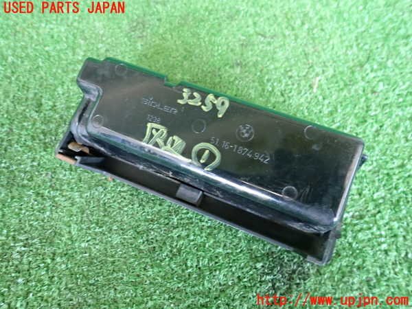 2UPJ-9232597821]BMW 520i (E28)(不明)灰皿1 中古_2