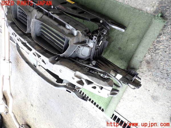 2UPJ-9232601041]BMW アクティブハイブリッド5(AH5)(FZ35)(F10)コアサポート 中古_2