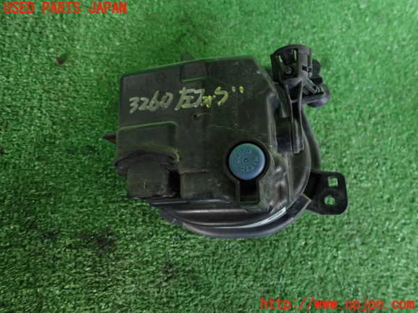 2UPJ-9232601182]BMW アクティブハイブリッド5(AH5)(FZ35)(F10)左フォグ 中古_2