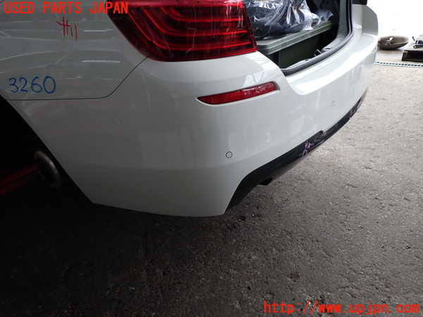 2UPJ-9232601610]BMW アクティブハイブリッド5(AH5)(FZ35)(F10)リアバンパー Mスポーツ 中古_2