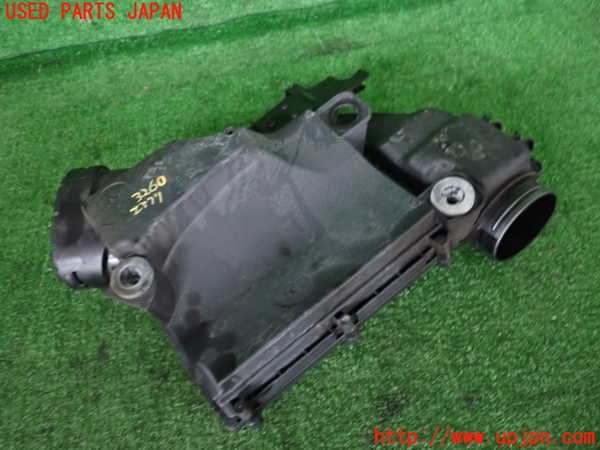 2UPJ-9232602560]BMW アクティブハイブリッド5(AH5)(FZ35)(F10)エアクリーナーボックス 中古_3