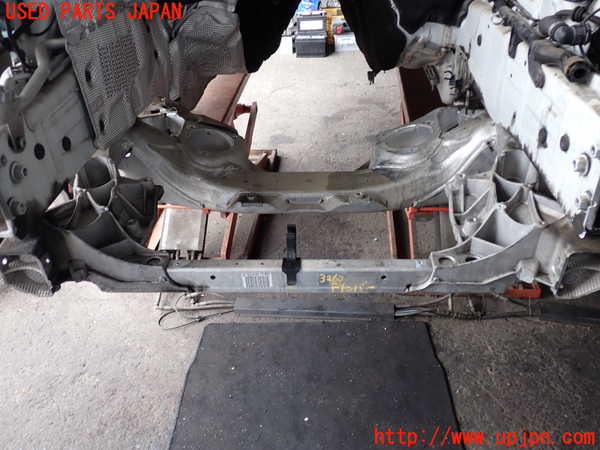 2UPJ-9232605285]BMW アクティブハイブリッド5(AH5)(FZ35)(F10)フロントメンバー 中古_2