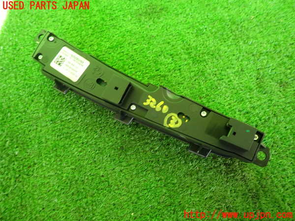 2UPJ-9232606308]BMW アクティブハイブリッド5(AH5)(FZ35)(F10)スイッチ3 (トラクションOFF、走行モード切替、ソナー他) 中古_2