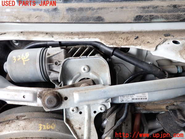 2UPJ-9232606770]BMW アクティブハイブリッド5(AH5)(FZ35)(F10)フロントワイパーモーター 中古_2