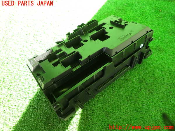 2UPJ-9232606741]BMW アクティブハイブリッド5(AH5)(FZ35)(F10)ヒューズボックス1 中古_3