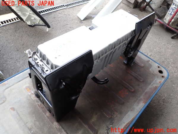 2UPJ-9232606911]BMW アクティブハイブリッド5(AH5)(FZ35)(F10)ハイブリッドバッテリー1 中古_2
