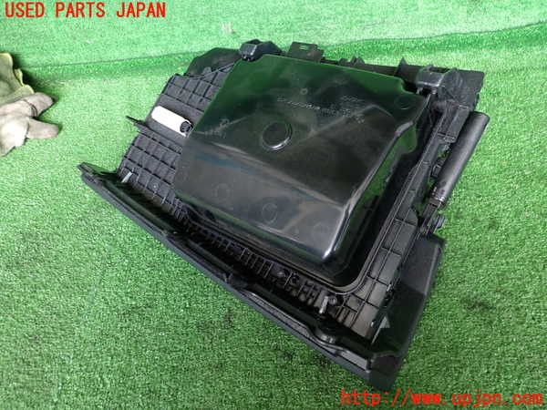 2UPJ-9232607516]BMW アクティブハイブリッド5(AH5)(FZ35)(F10)グローブボックス1 中古_2