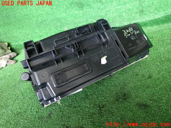 2UPJ-9232607516]BMW アクティブハイブリッド5(AH5)(FZ35)(F10)グローブボックス1 中古_4
