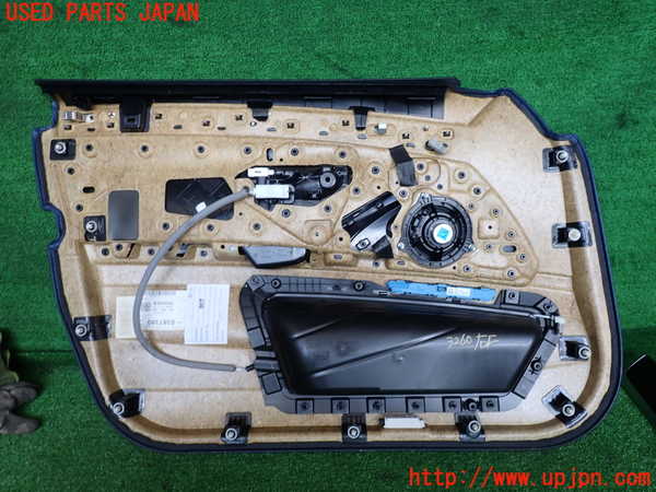 2UPJ-9232601234]BMW アクティブハイブリッド5(AH5)(FZ35)(F10)右前ドア内張り 中古_4