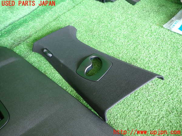 2UPJ-9232607670]BMW アクティブハイブリッド5(AH5)(FZ35)(F10)左センターピラートリム 中古_2