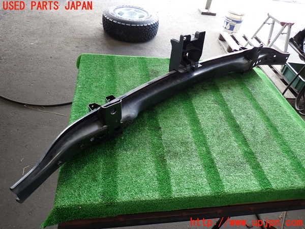 2UPJ-9232621014]ジープ・グランドチェロキー(WK36T)フロントバンパーホースメント 中古_3